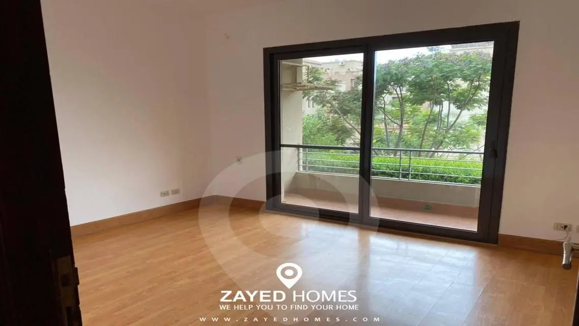 Luxury Villa with 4 Bedrooms in Prime Location