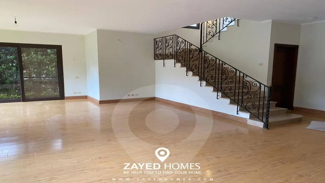 Luxury Villa with 4 Bedrooms in Prime Location