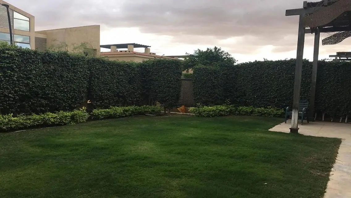 Townhouse semi furnished in Allegria with Garden .
