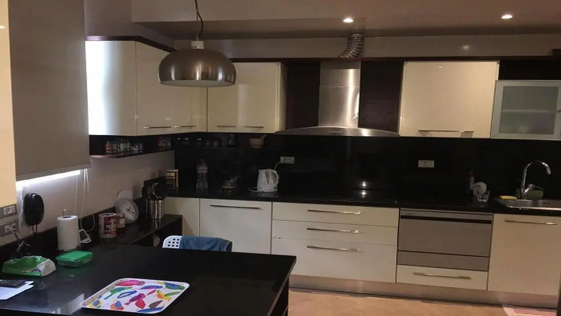 Townhouse semi furnished in Allegria with Garden .