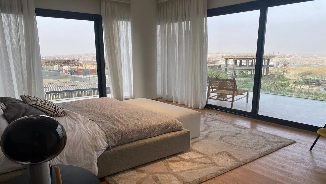 فاخرة على بحيرة سوان - 702