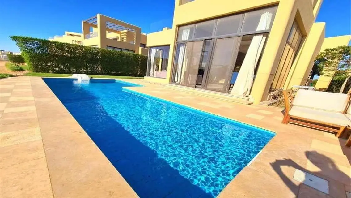 Luxury Villa with Spacious Area for Sale