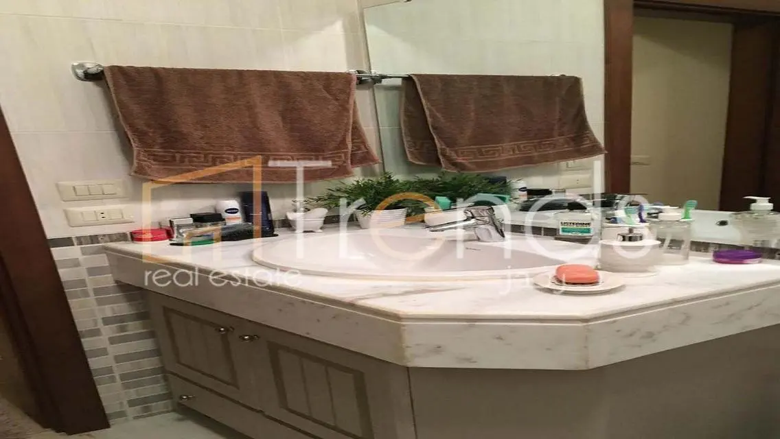 شقة فاخرة للبيع بمساحة 140 متر