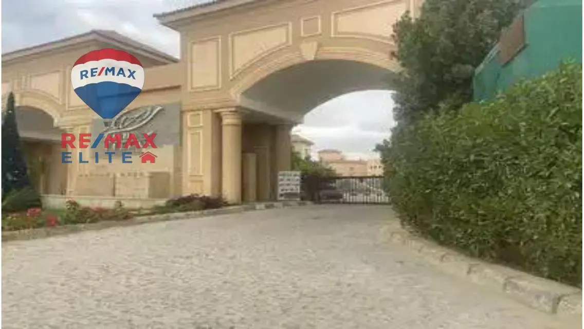 Luxury Villa for Sale - 630 Square Meters at 26,000,000