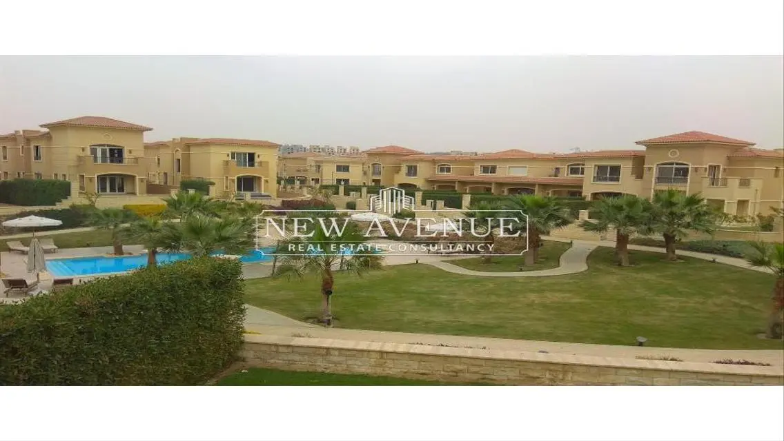 Luxury Villa with Private Balcony and Garden