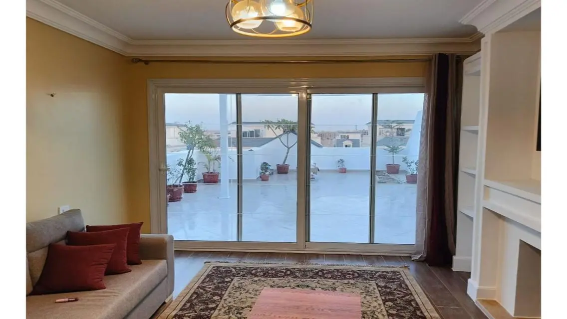 Luxury Apartment with Spacious Living Area and Stunning Views