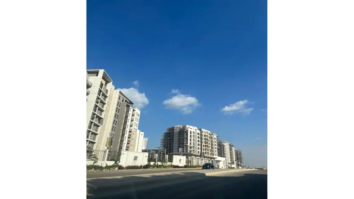 شقه للايجارفي ابراج زد الشيخ زايد مطبخ وتكيفات