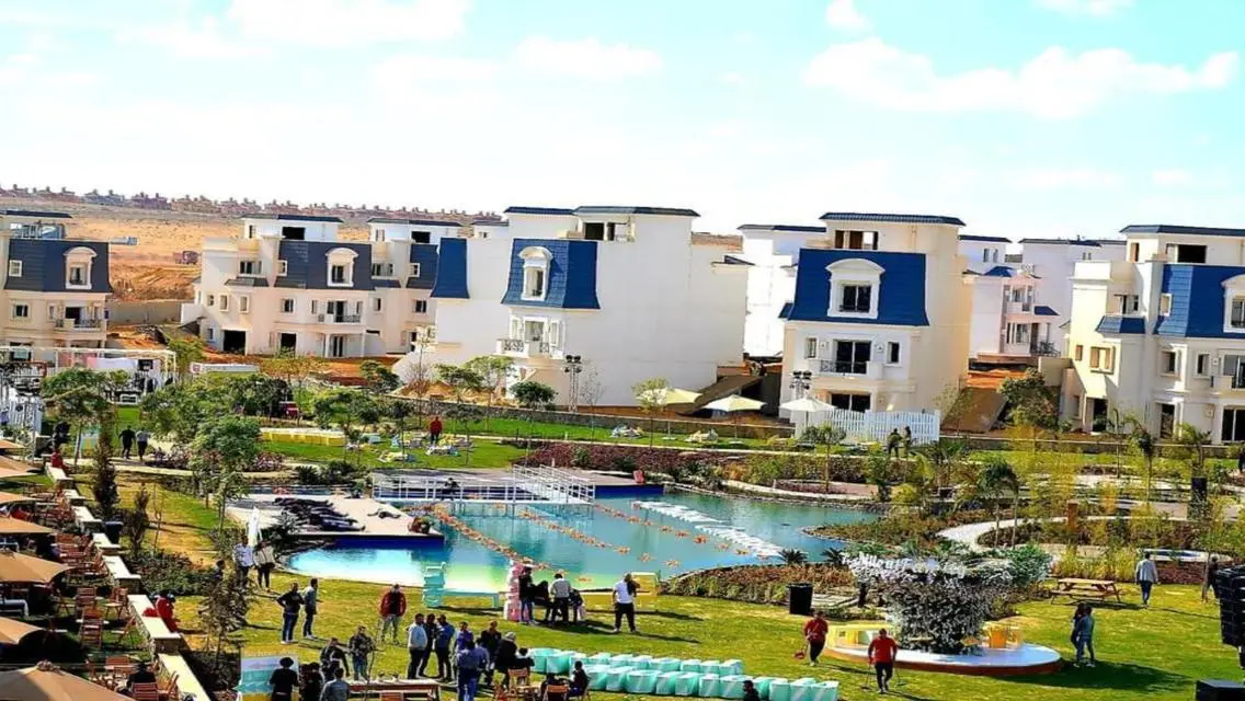 شقة فاخرة للبيع مع إطلالة مميزة