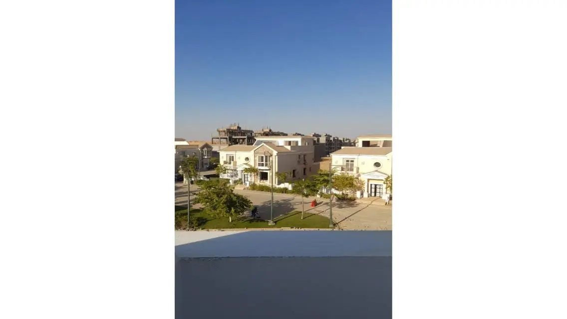 شقة فاخرة للبيع مع إطلالة مميزة