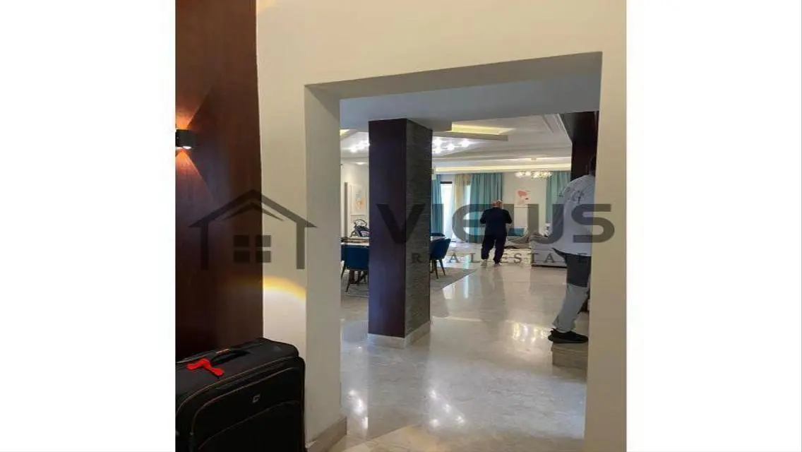 Villa for sale in Mivida with furniture