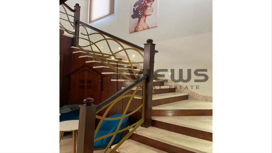 Villa for sale in Mivida with furniture