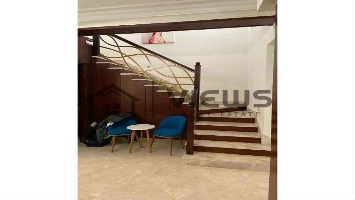 Villa for sale in Mivida with furniture