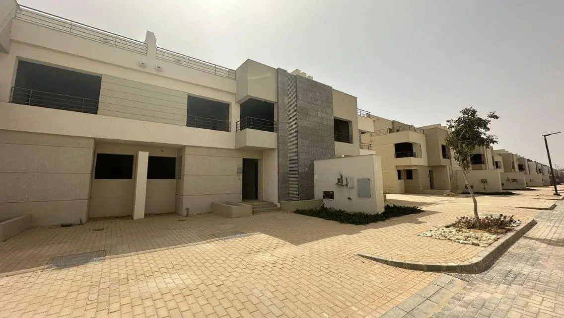 تاون هاوس فيو لاندسكيب-ضمن سعر الماركت