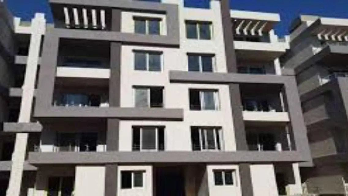 شقة فاخرة 135 متر بخدمات مميزة