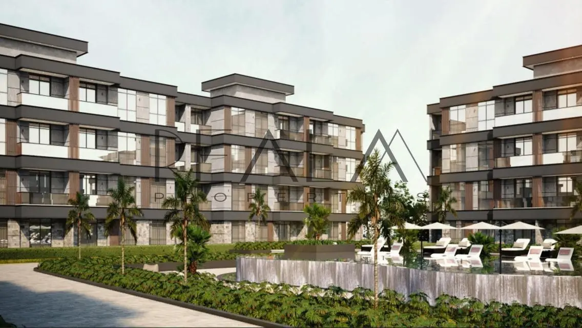 APT in prime location front of sphinx airport |10y