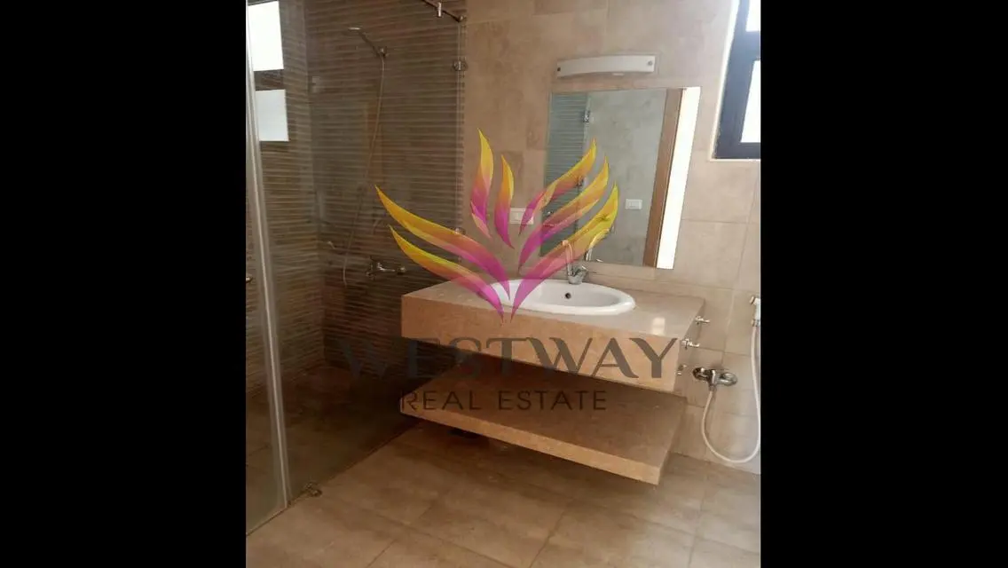 duplex 230 m for rent in westown