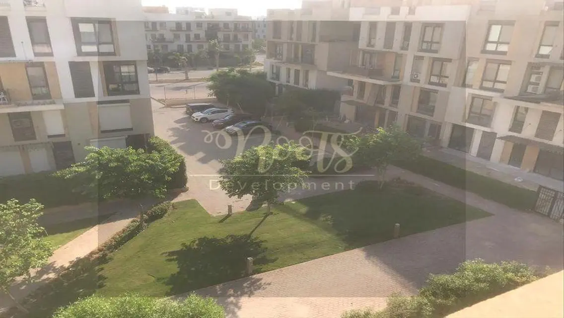 شقة فاخرة للبيع بمساحة 306 متر مربع