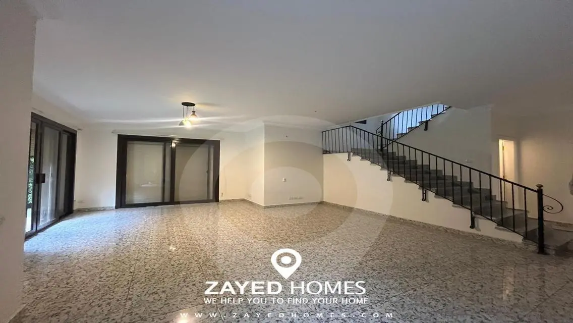 Duplex 234m with kitchen for rent in Casa