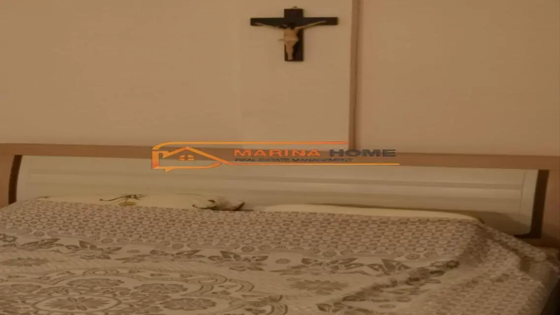 للبيع دوبلكس في مارينا 7 قريب من البحيرة