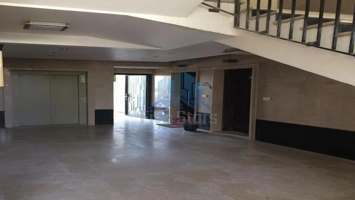 Luxury Apartment with Private Garden in Prime Location
