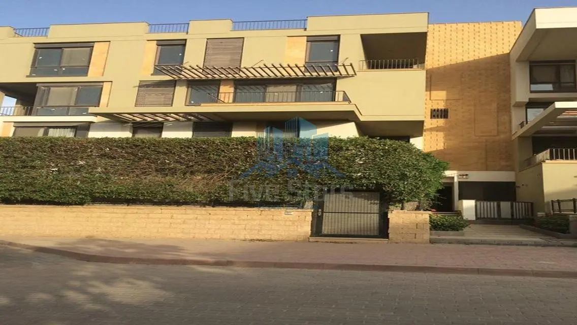 Luxury Apartment with Private Garden in Prime Location