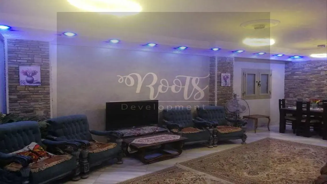 للبيع شقه 225 متر سوبر لوكس تطل ميدان واسع فيورائع