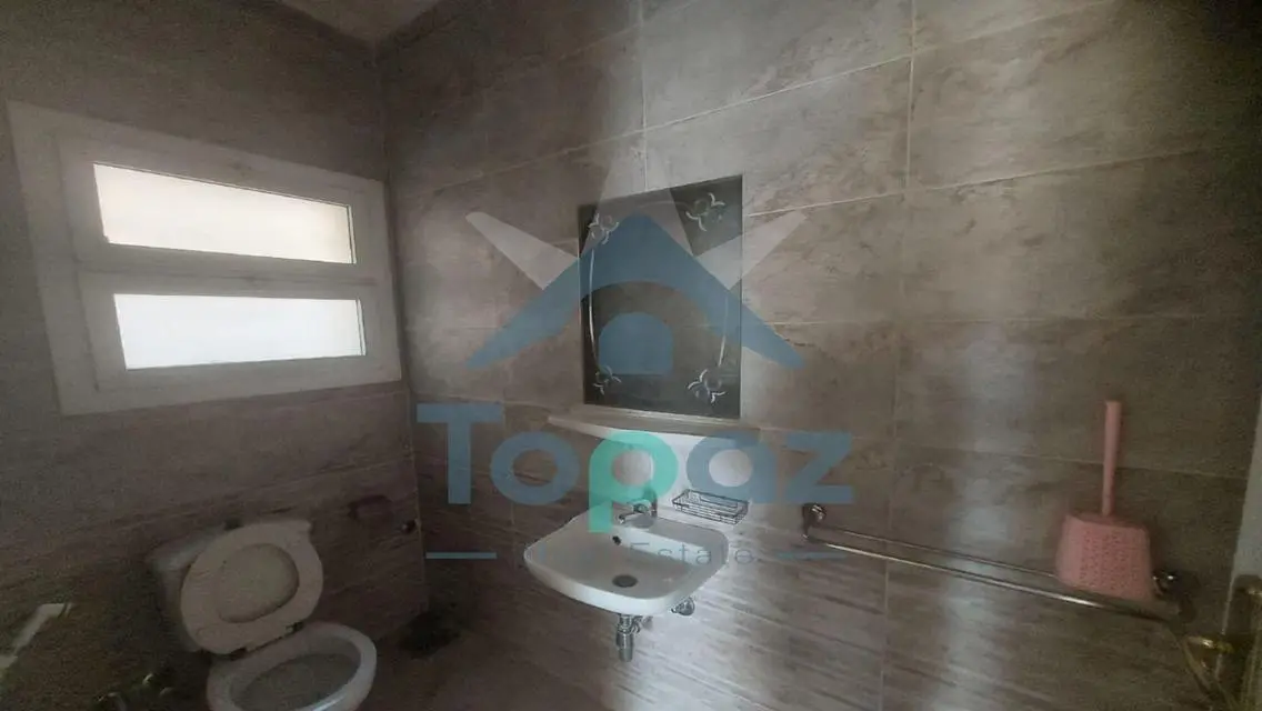 للايجار شقة كمبوند بيفرلي هيلز.