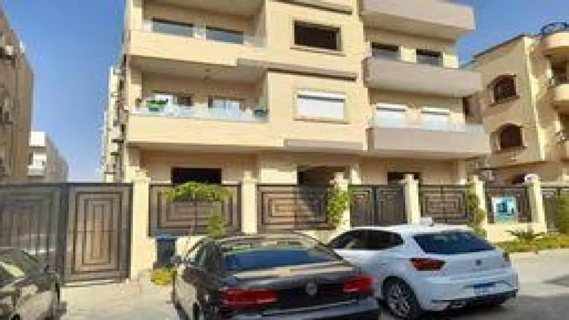 شقتان متصلتان للبيع 
