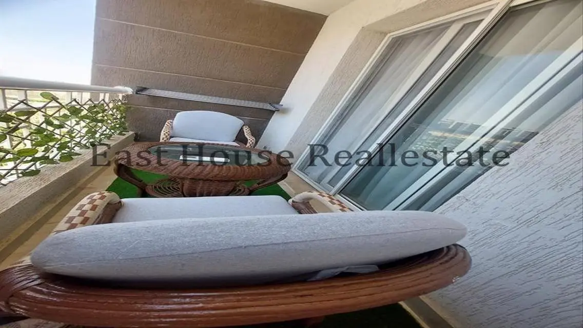 شقة فاخرة في ب12 مع إطلالة رائعة