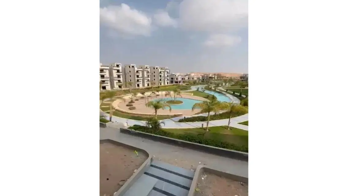 فيلا فاخرة بإطلالة على البحيرة
