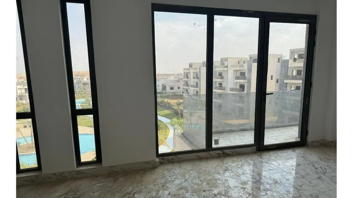 فيلا فاخرة بإطلالة على البحيرة
