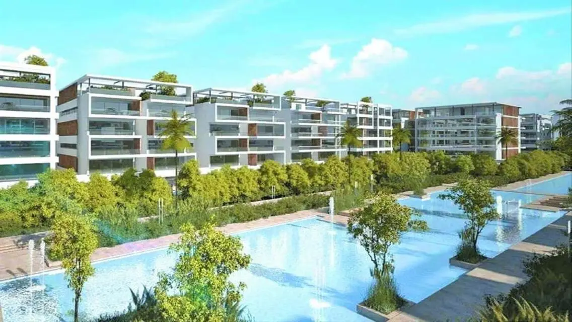 Luxury Lake View Apartment in New Cairo