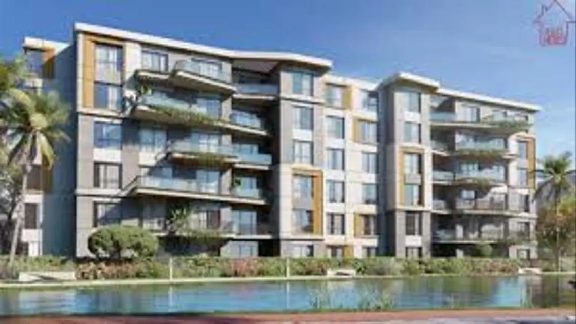 Luxury Lake View Apartment in New Cairo