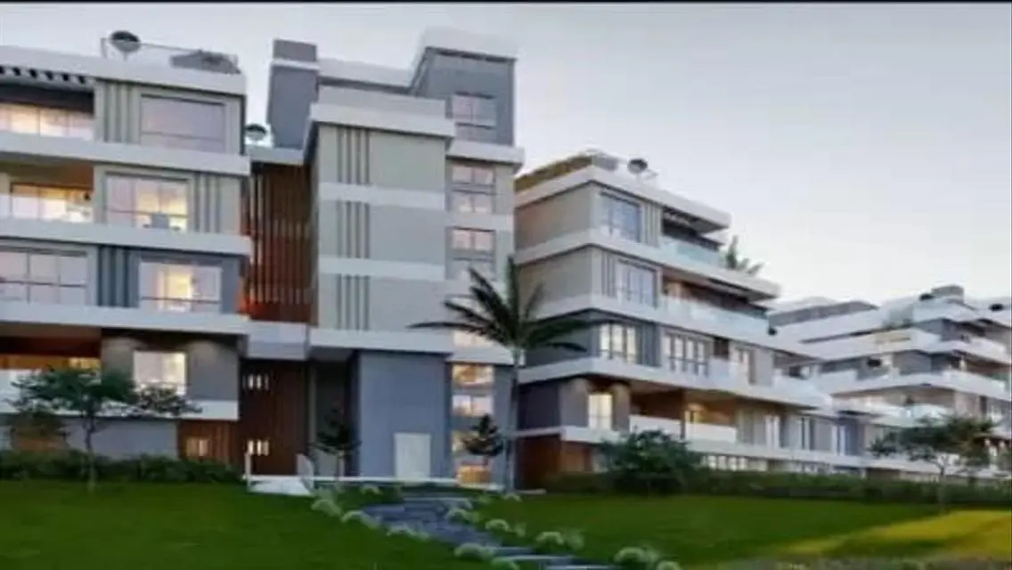 Luxury Lake View Apartment in New Cairo