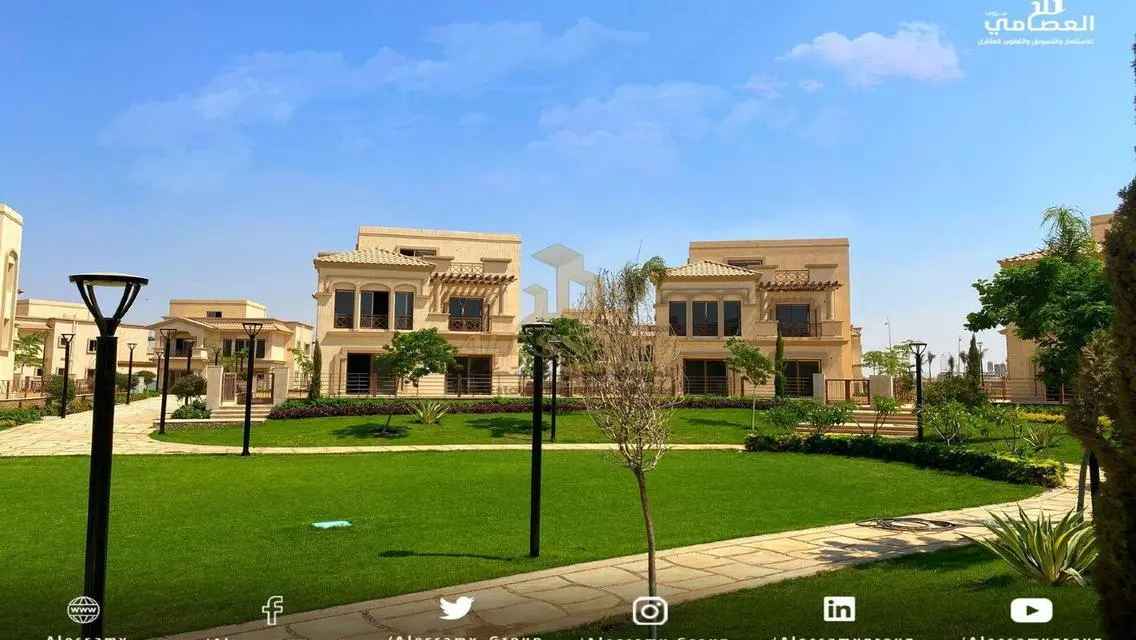 مجمع تجاري متعدد الفصول في هوب - فرصة استثمارية مميزة