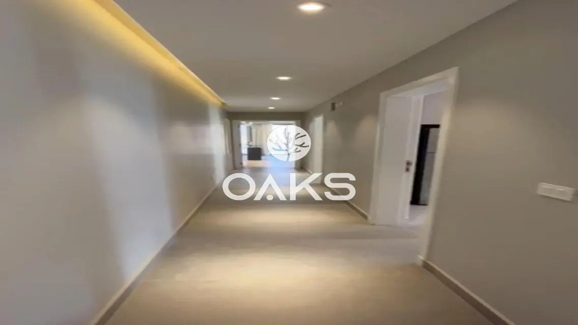 Luxurious Home with All Amenities Near Lakes