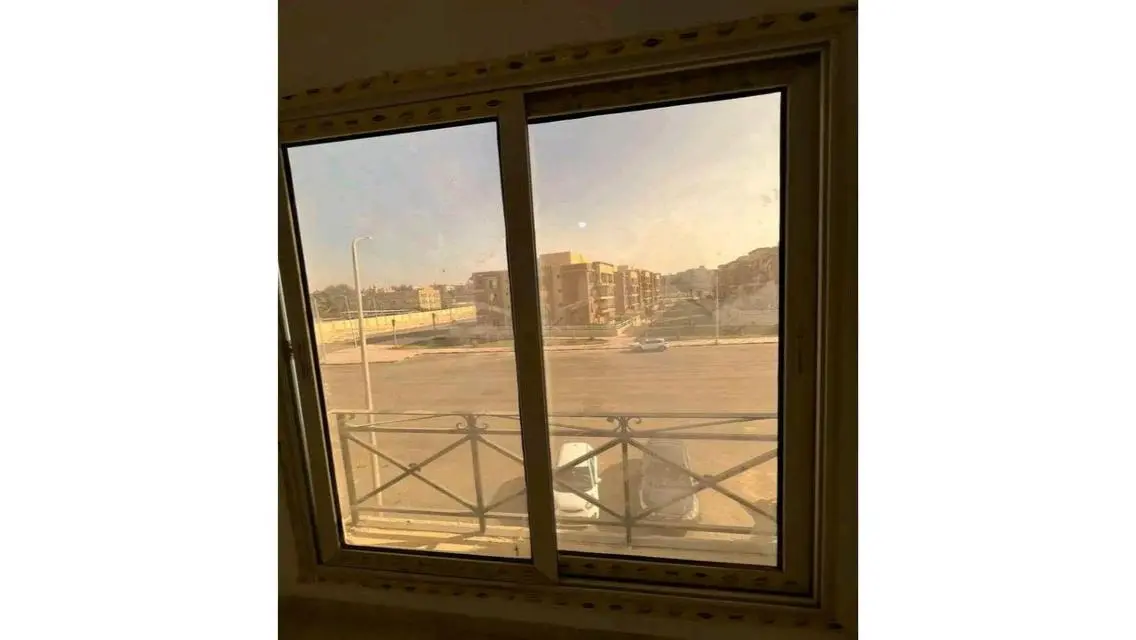 شقه ايجار فاضي كمبوند الخمائل الشيخ زايد