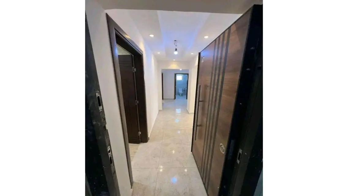 شقة فاخرة للإيجار بإطلالة مميزة