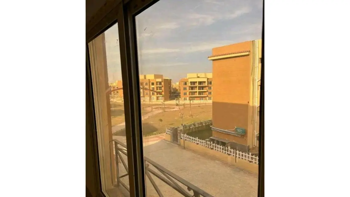 شقة فاخرة للإيجار بإطلالة مميزة