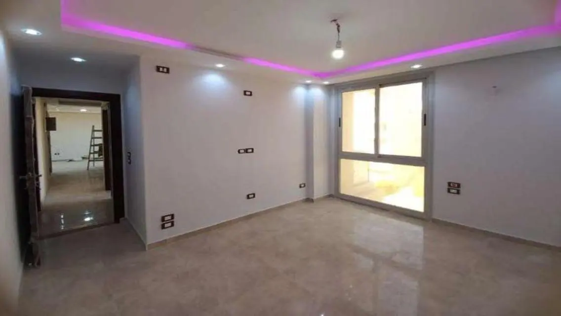 شقة مميزة للإيجار في موقع رئيسي