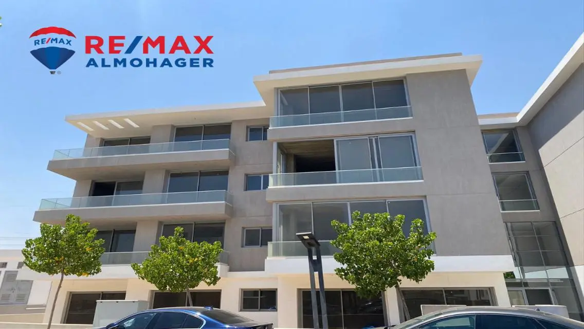 Luxury 3-Bedroom Apartment with Balcony and Stunning View