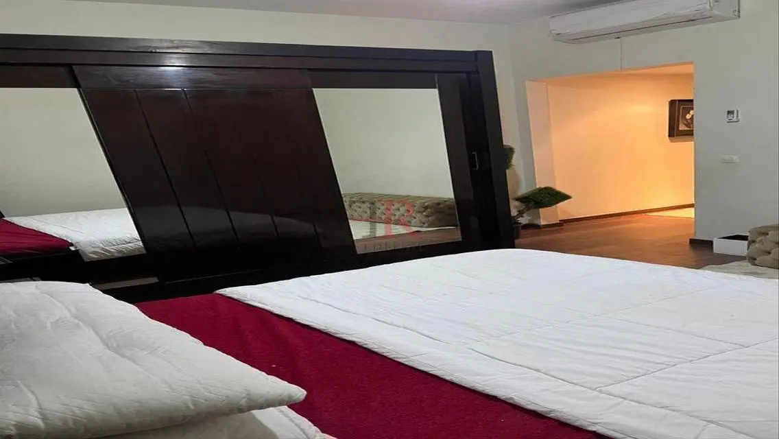 Apartment with private garden for rent in mivida