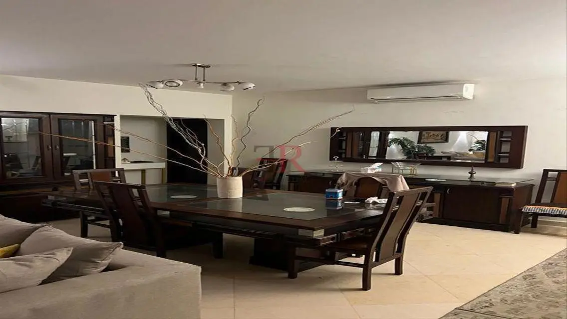 Apartment with private garden for rent in mivida