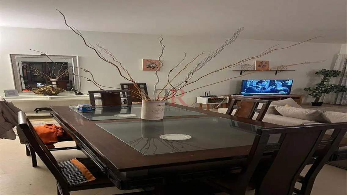 Apartment with private garden for rent in mivida