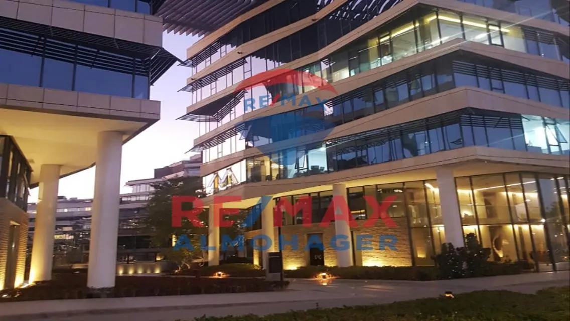 Modern Office with Premium Features