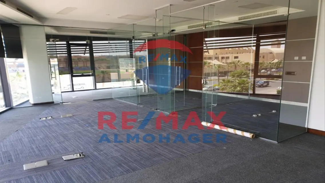 Modern Office with Premium Features