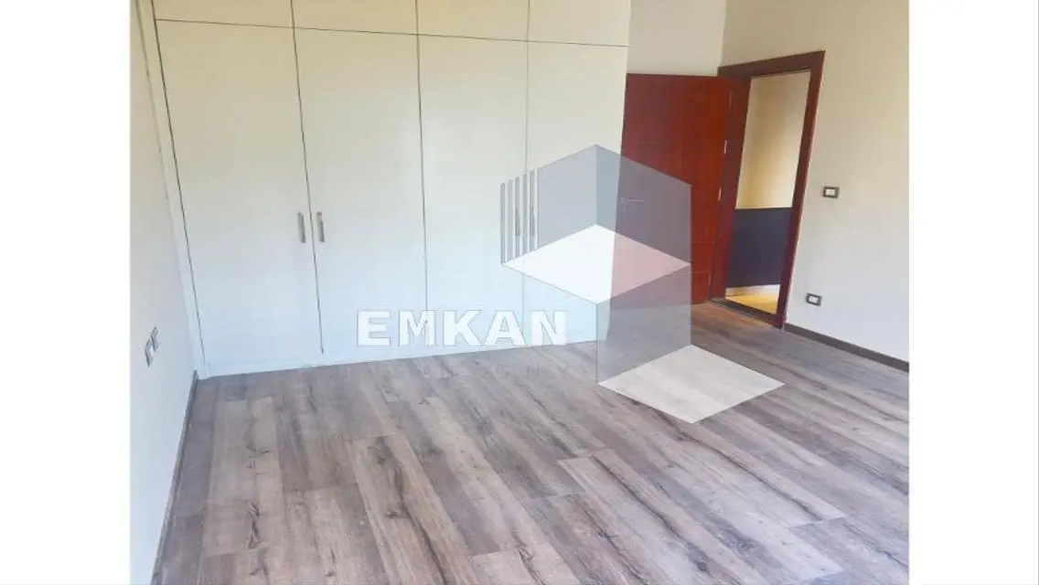 Penthouse for rent 4 rooms Westown  semi-furnished