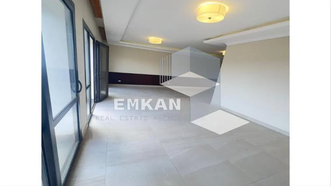 Penthouse for rent 4 rooms Westown  semi-furnished