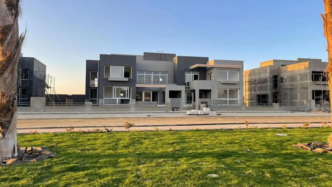 RTM Finished garden apart behind mall of arabia.