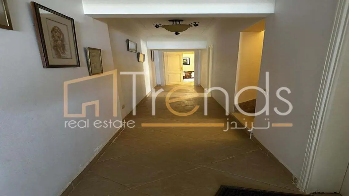 شقة فاخرة مع إطلالة على البحيرات